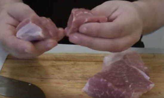 режем мясо кусочками