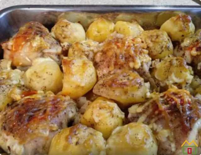 Как приготовить картофель в духовке с курицей